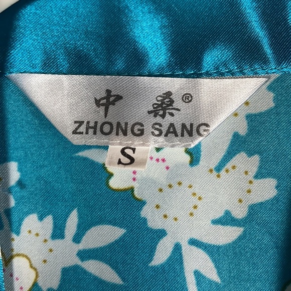 Zhong Sang 100% Satin Silky Kimono Duster Robe Open Front Floral Peacock Design - Picture 3 of 14